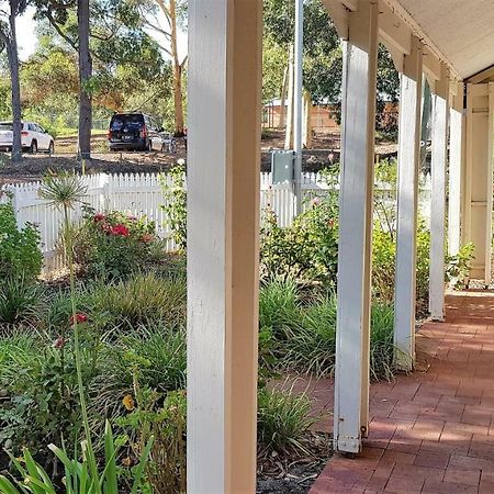 Tillbrook Cottage Perth Extérieur photo