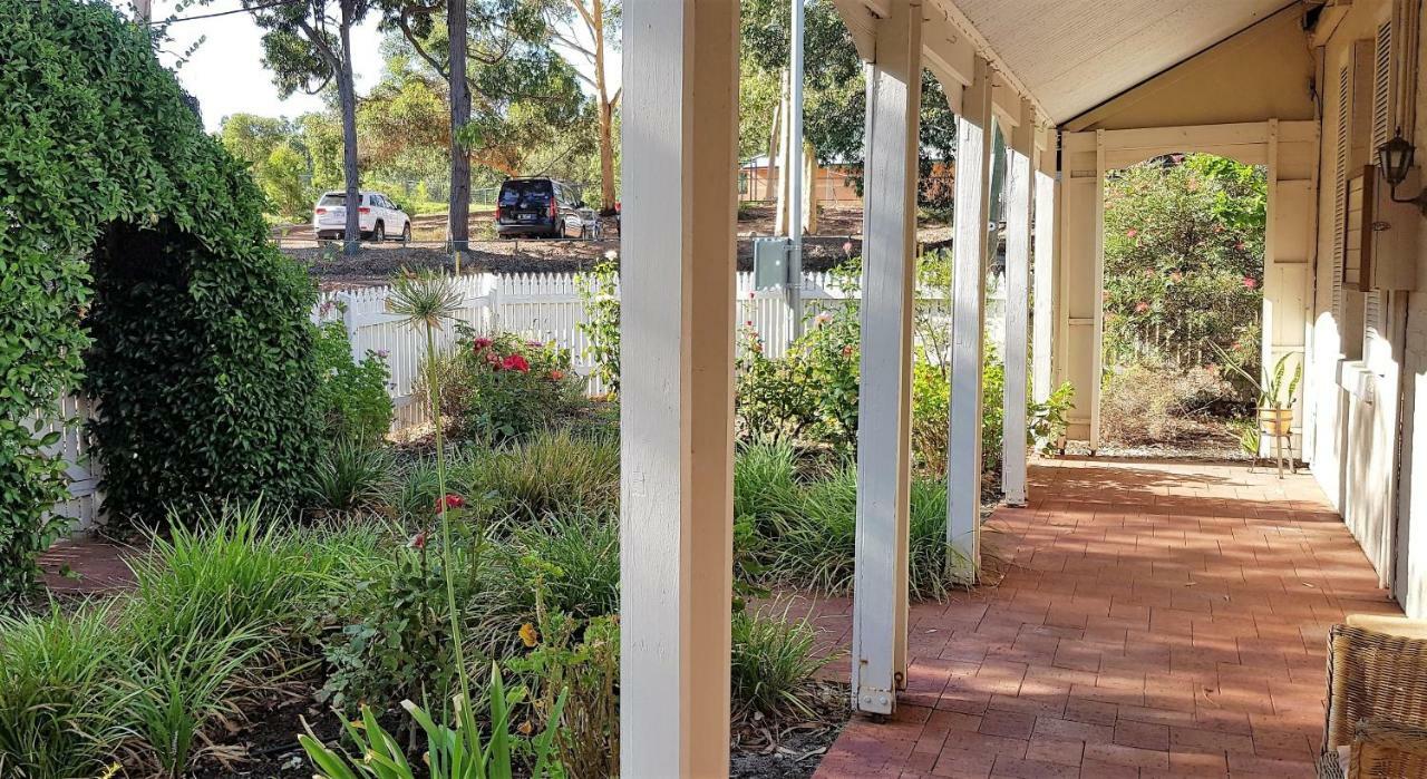 Tillbrook Cottage Perth Extérieur photo